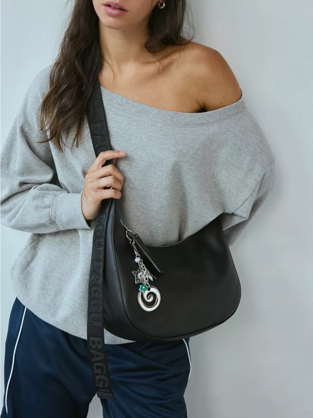 Baggu Medium Recycled Leather Crescent Bag black